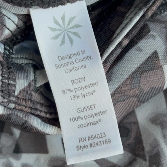 Athleta, Women’s, Geo Sonar, Printed, Capri, Leggings. - Picture 7 of 12